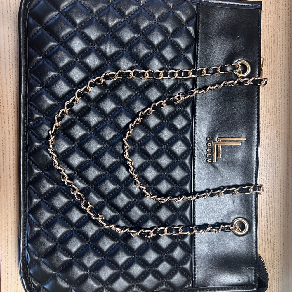Loulu Black Quilted Chain Shoulder Bag – NWOT